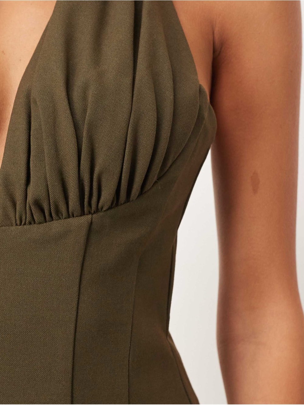 NWT ARRANGE tailored plunge halter top in khaki green - Picture 3 of 7